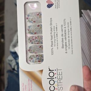 Color Street Holiday De-light Nail Strips